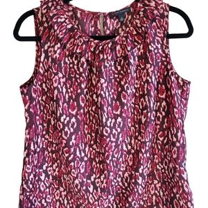 Banana Republic - Sleevele Pink Leopard Blouse - S